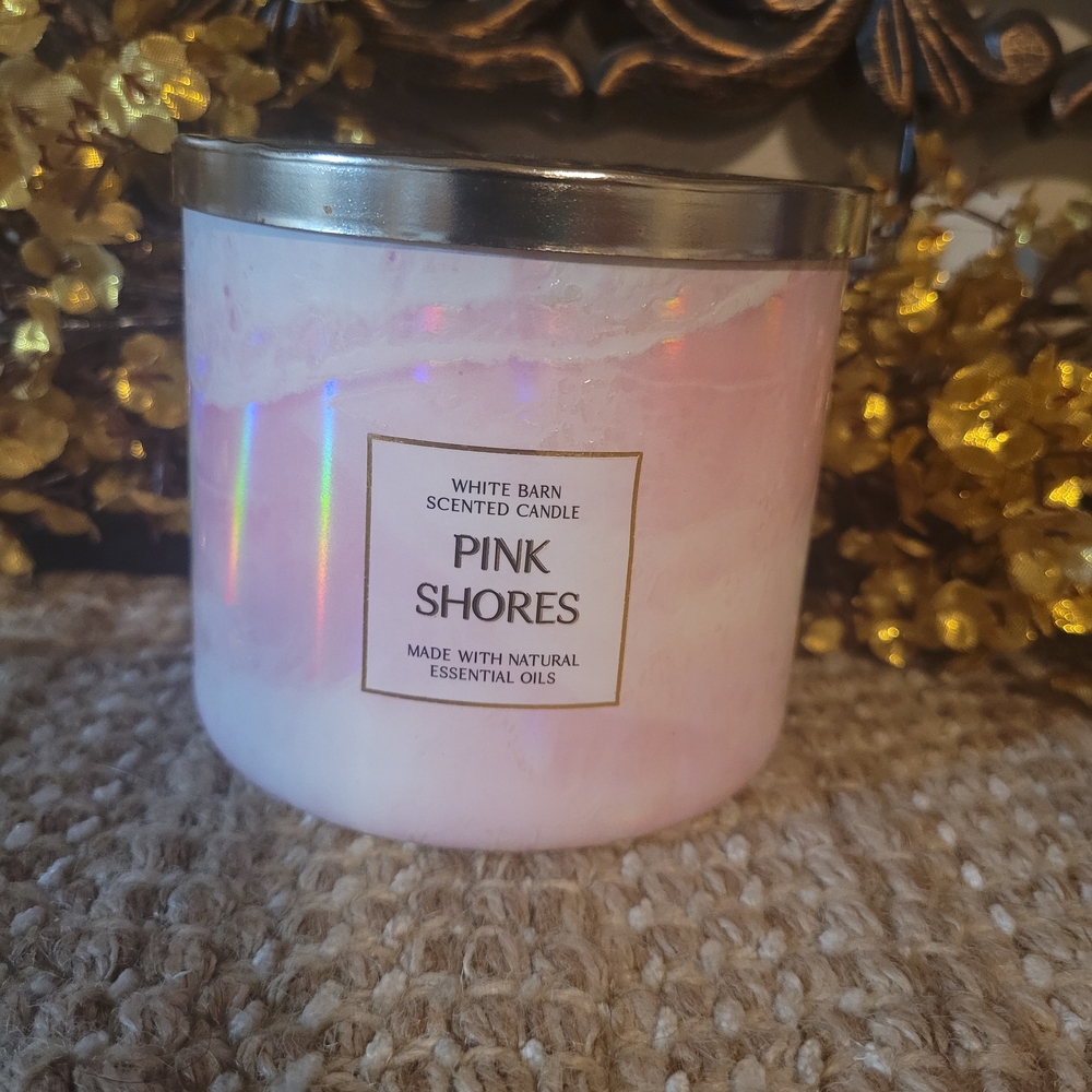 White Barn Pink Shores Scented Candle